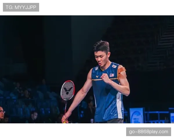 李梓嘉比赛结束第一件事竟然不是休息，是拿出手机狂刷直播？这也太反差了吧！